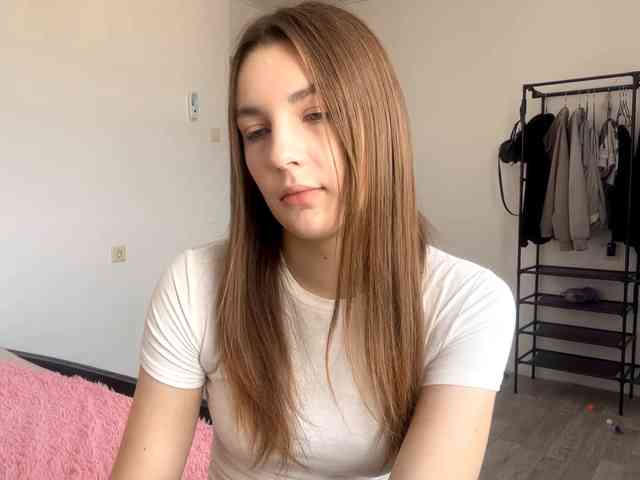 EveliaShimaoka webcam