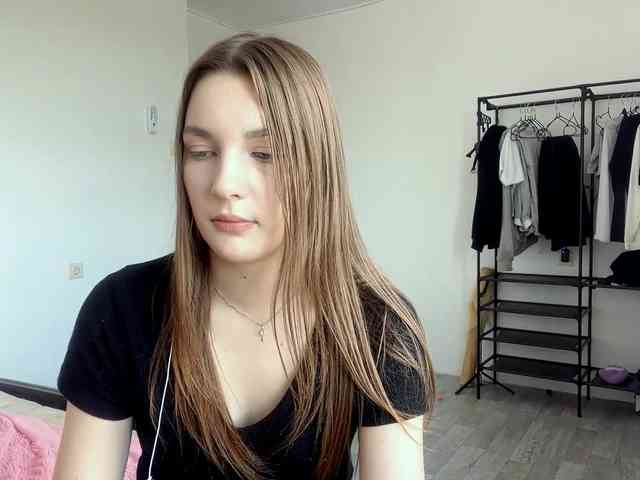 EveliaShimaoka webcam
