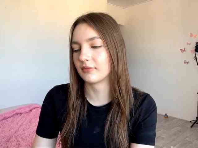 EveliaShimaoka webcam