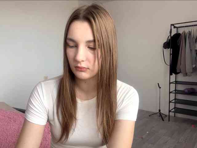 EveliaShimaoka webcam