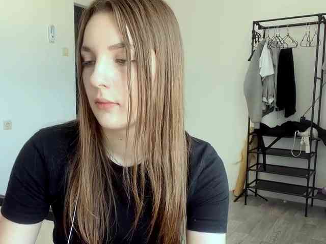 EveliaShimaoka webcam
