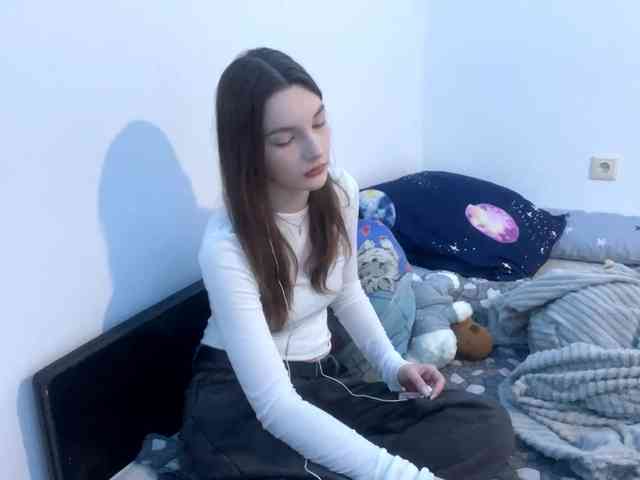 EveliaShimaoka webcam