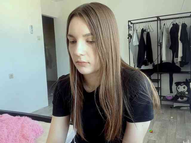 EveliaShimaoka webcam