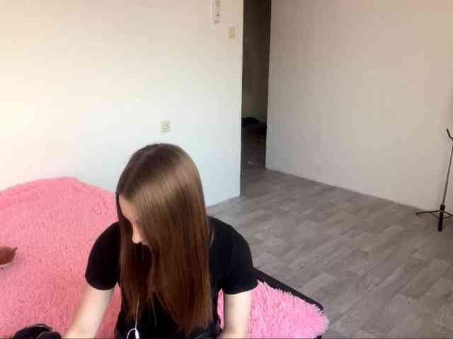 EveliaShimaoka webcam