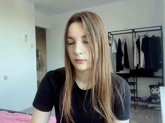 EveliaShimaoka webcam