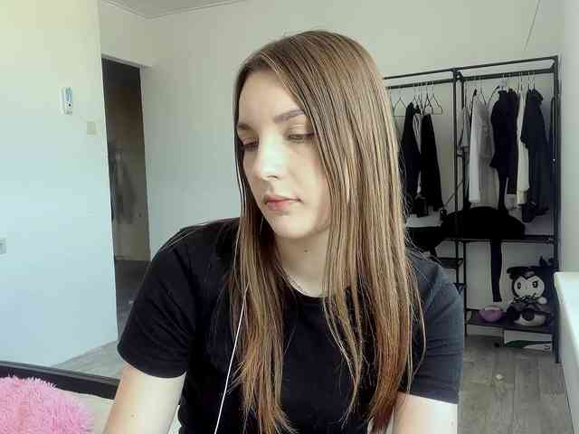 EveliaShimaoka webcam