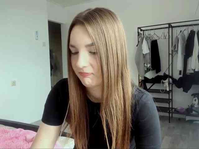 EveliaShimaoka webcam
