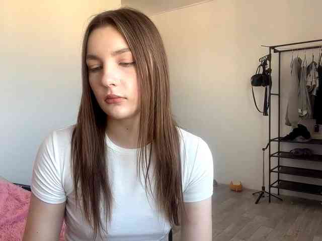 Eveliashimaoka's cam show statistics and live stream