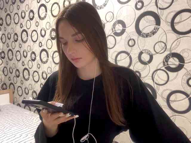 EveliaShimaoka webcam