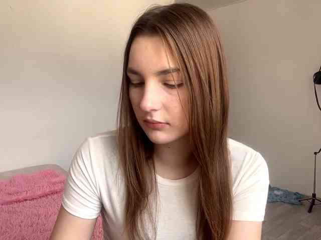 EveliaShimaoka webcam