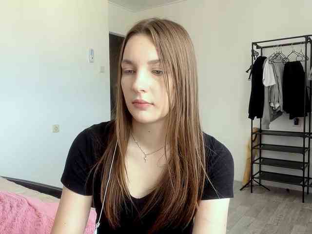 EveliaShimaoka webcam
