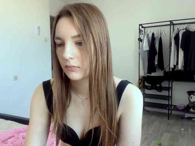 EveliaShimaoka webcam
