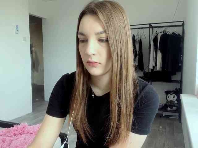 EveliaShimaoka webcam