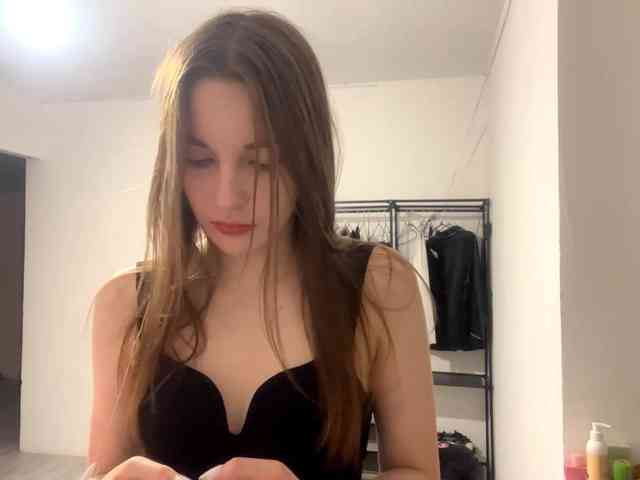 EveliaShimaoka webcam