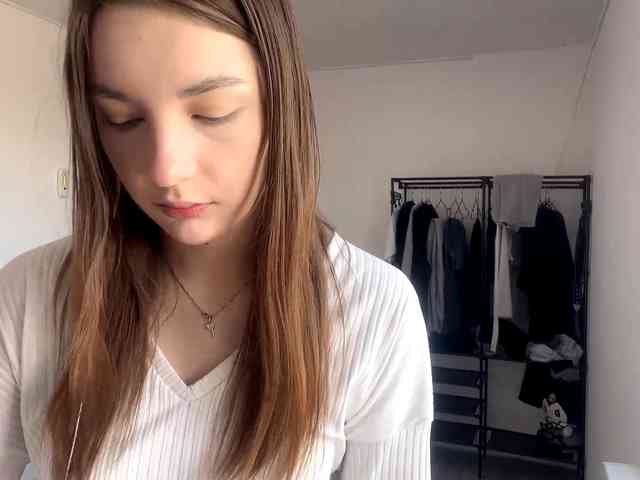 EveliaShimaoka webcam