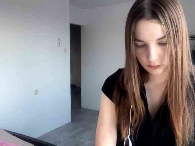 EveliaShimaoka webcam
