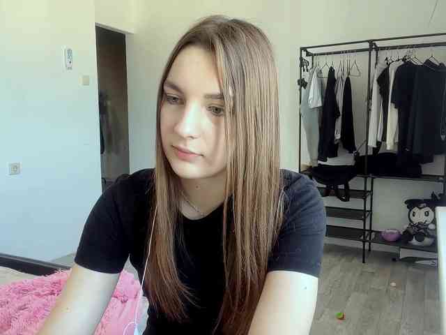 EveliaShimaoka webcam