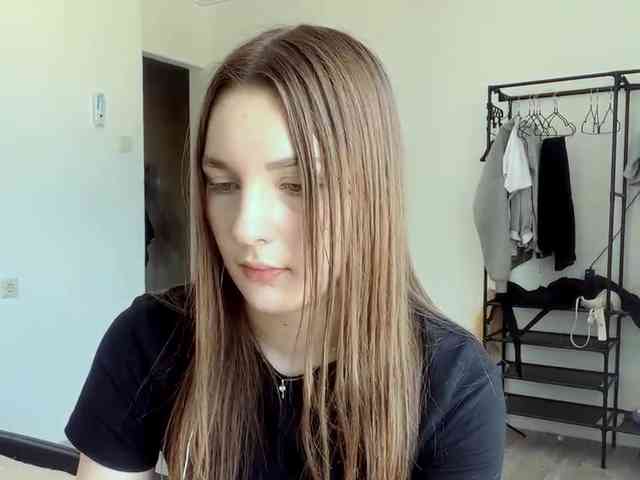 EveliaShimaoka webcam