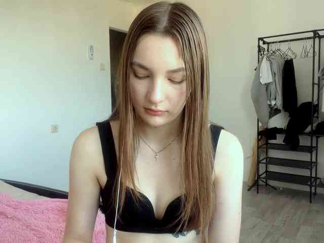 EveliaShimaoka webcam