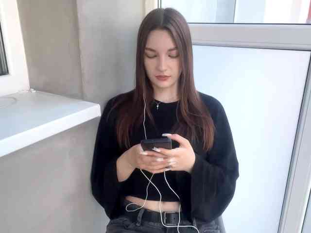 EveliaShimaoka webcam