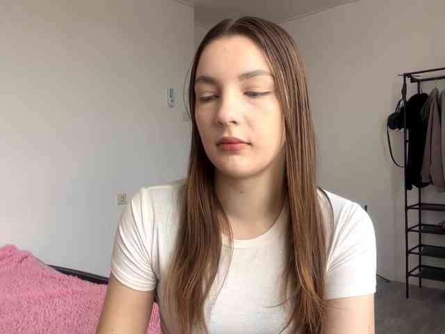 EveliaShimaoka webcam
