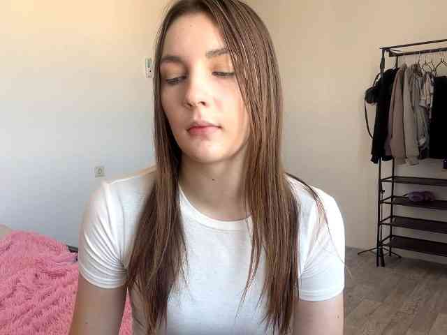 EveliaShimaoka webcam