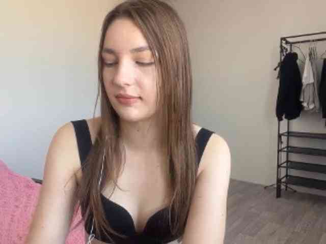 EveliaShimaoka webcam