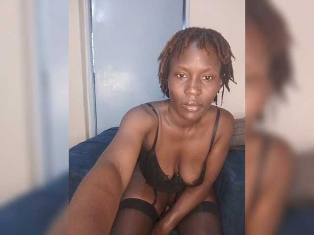 HalimaAnderson live cam on BongaCams