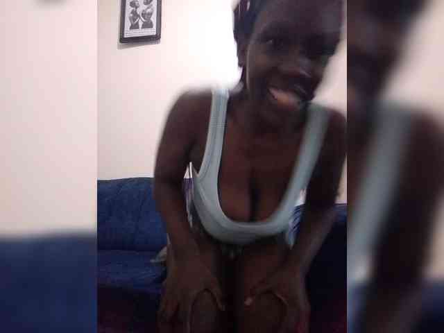 HalimaAnderson webcam