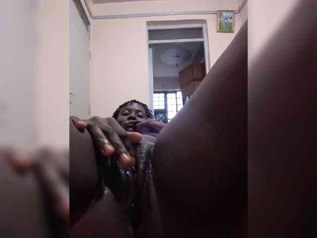 HalimaAnderson webcam