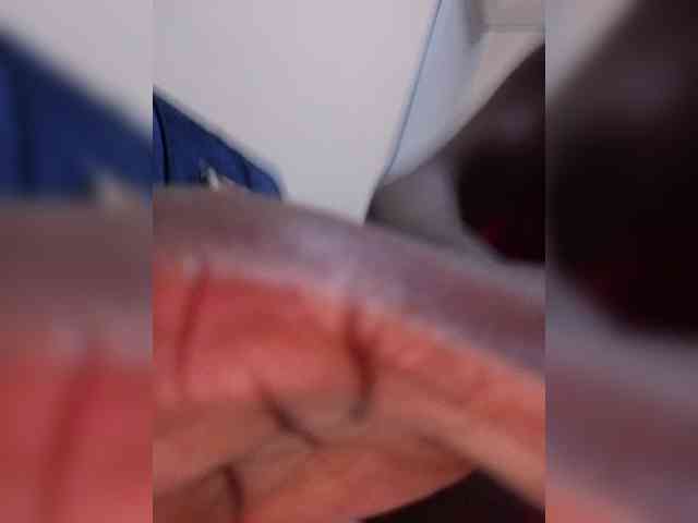 HalimaAnderson webcam