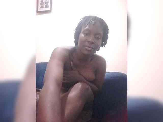 HalimaAnderson webcam