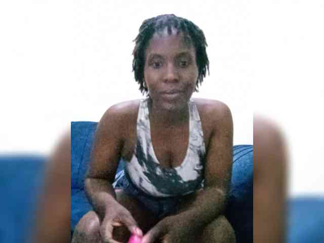 HalimaAnderson webcam