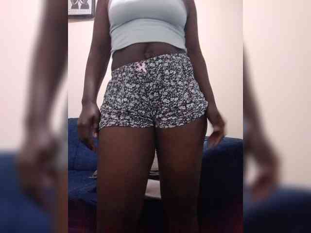 HalimaAnderson webcam