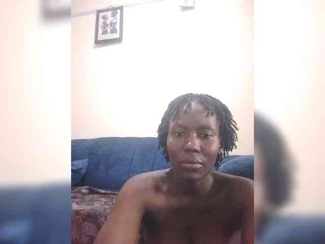 HalimaAnderson webcam