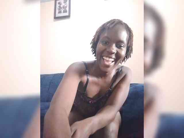 HalimaAnderson webcam