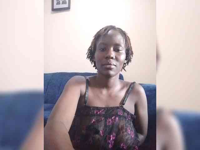 HalimaAnderson webcam