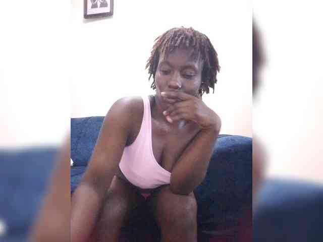 HalimaAnderson webcam