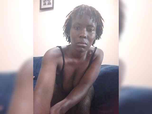 HalimaAnderson webcam