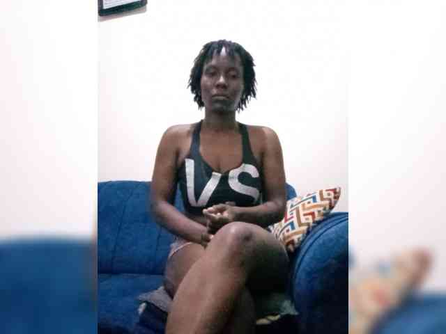 HalimaAnderson webcam