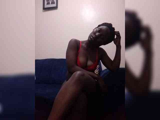 HalimaAnderson webcam