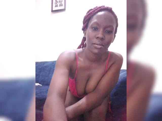 HalimaAnderson webcam