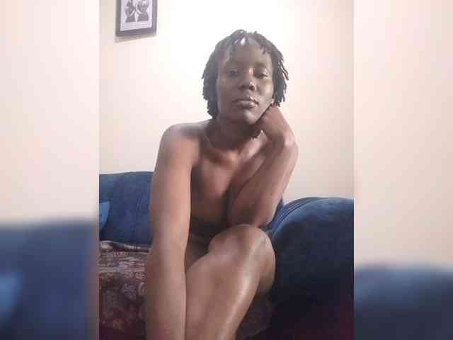 HalimaAnderson webcam