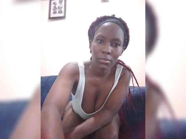 HalimaAnderson webcam