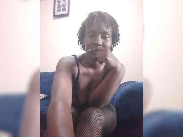 HalimaAnderson webcam