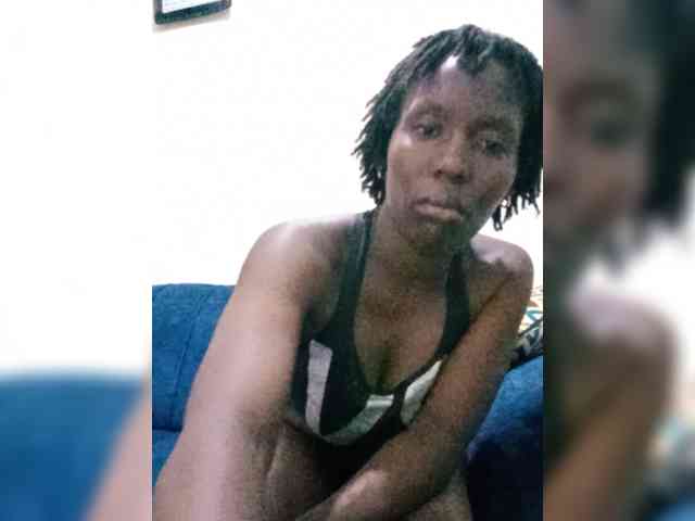 HalimaAnderson webcam