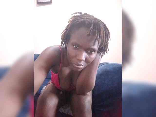 HalimaAnderson webcam