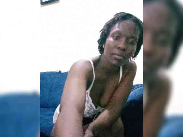 HalimaAnderson webcam