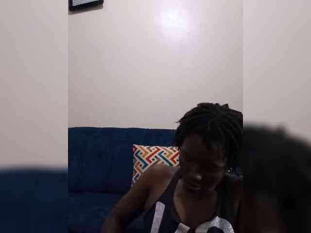 HalimaAnderson webcam