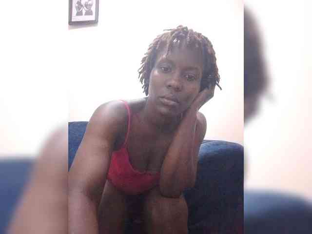 HalimaAnderson webcam